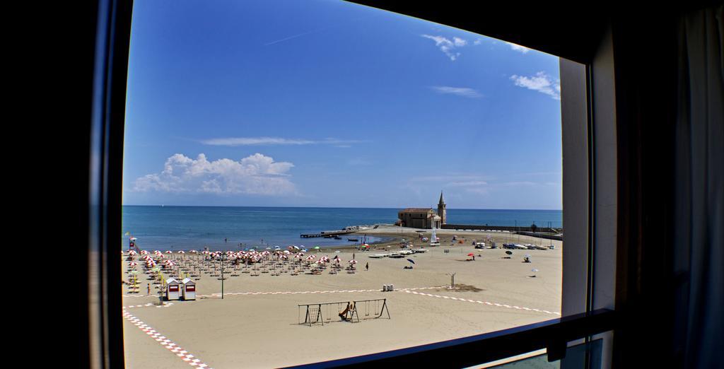 Hotel Sara Caorle Quarto foto