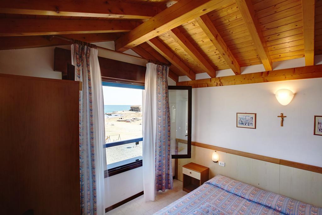 Hotel Sara Caorle Quarto foto