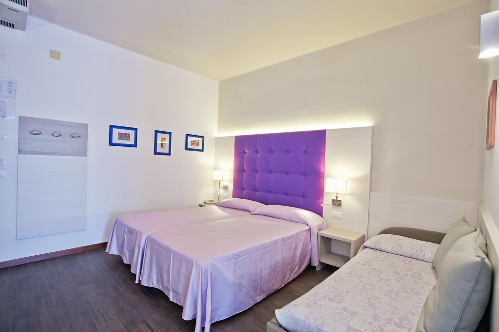 Hotel Sara Caorle Quarto foto